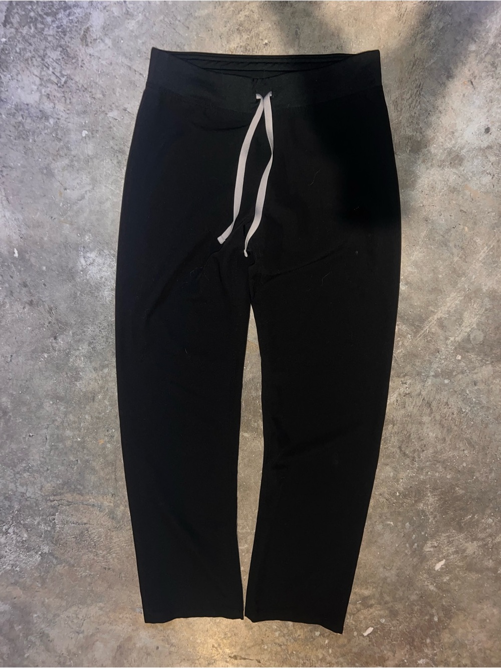 Figs Men's Black Scrubs with grey Drawstring